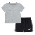 Conjunto Nike Sportswear Club Ssnl Woven Short Set Niño Negro